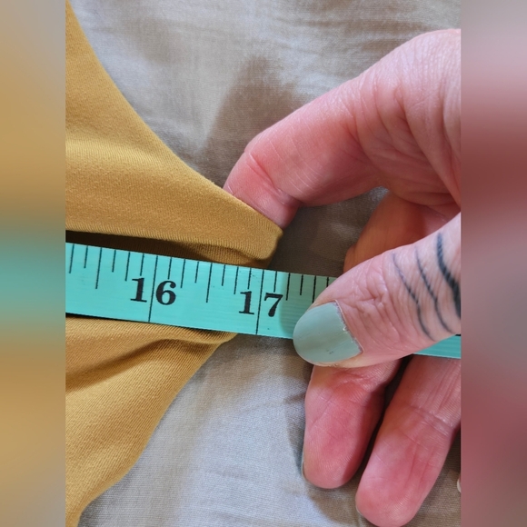 Fabletics | 'Isabella' Midi Low Impact Sports Bra, Size XS - Picture 8 of 8